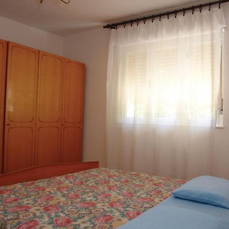 Stunning Apartment In Pula With Kitchen Zewnętrze zdjęcie