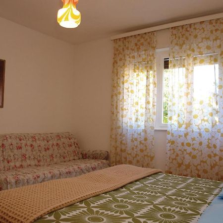 Stunning Apartment In Pula With Kitchen Zewnętrze zdjęcie