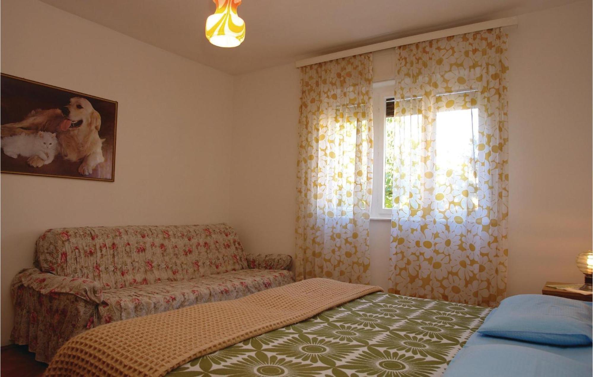 Stunning Apartment In Pula With Kitchen Zewnętrze zdjęcie
